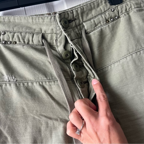 Free People Don’t Get Lost Cargo Size 4 - Picture 2 of 5